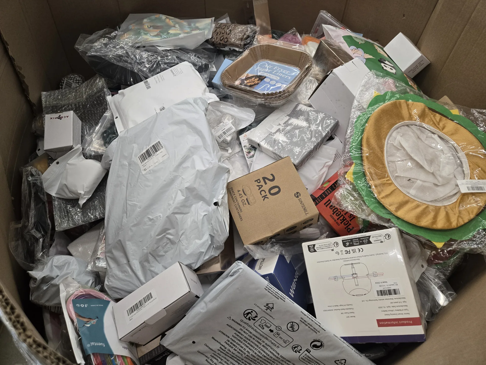 AMZ 6ft FC — wholesale liquidation pallet photo
