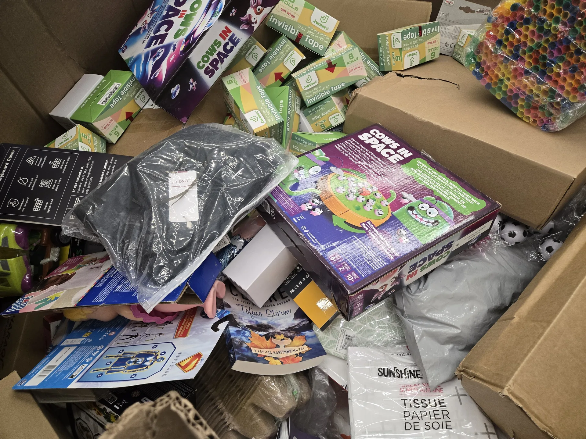 AMZ 6ft FC — wholesale liquidation pallet photo