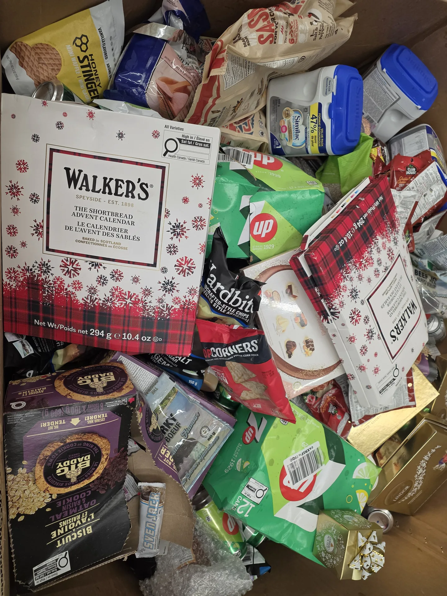 AMZ Mixed Snacks & Grocery — wholesale liquidation pallet photo