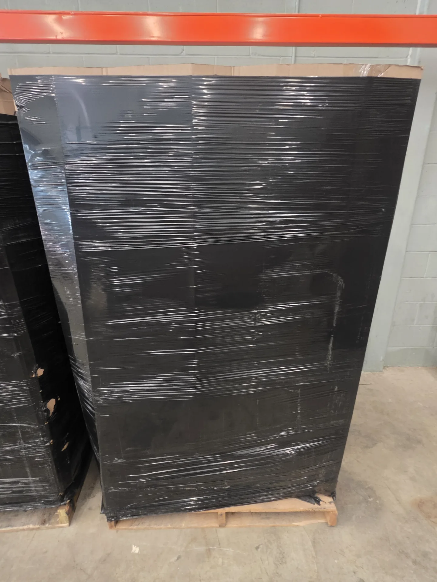 AMZ Medium Electronics (RC) — wholesale liquidation pallet photo
