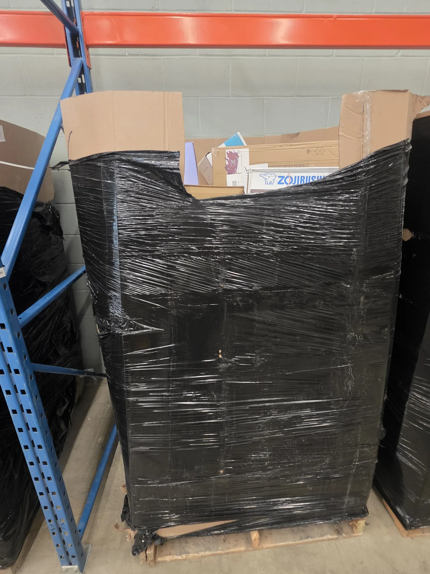 AMZ Medium Electronics (RC) — wholesale liquidation pallet photo