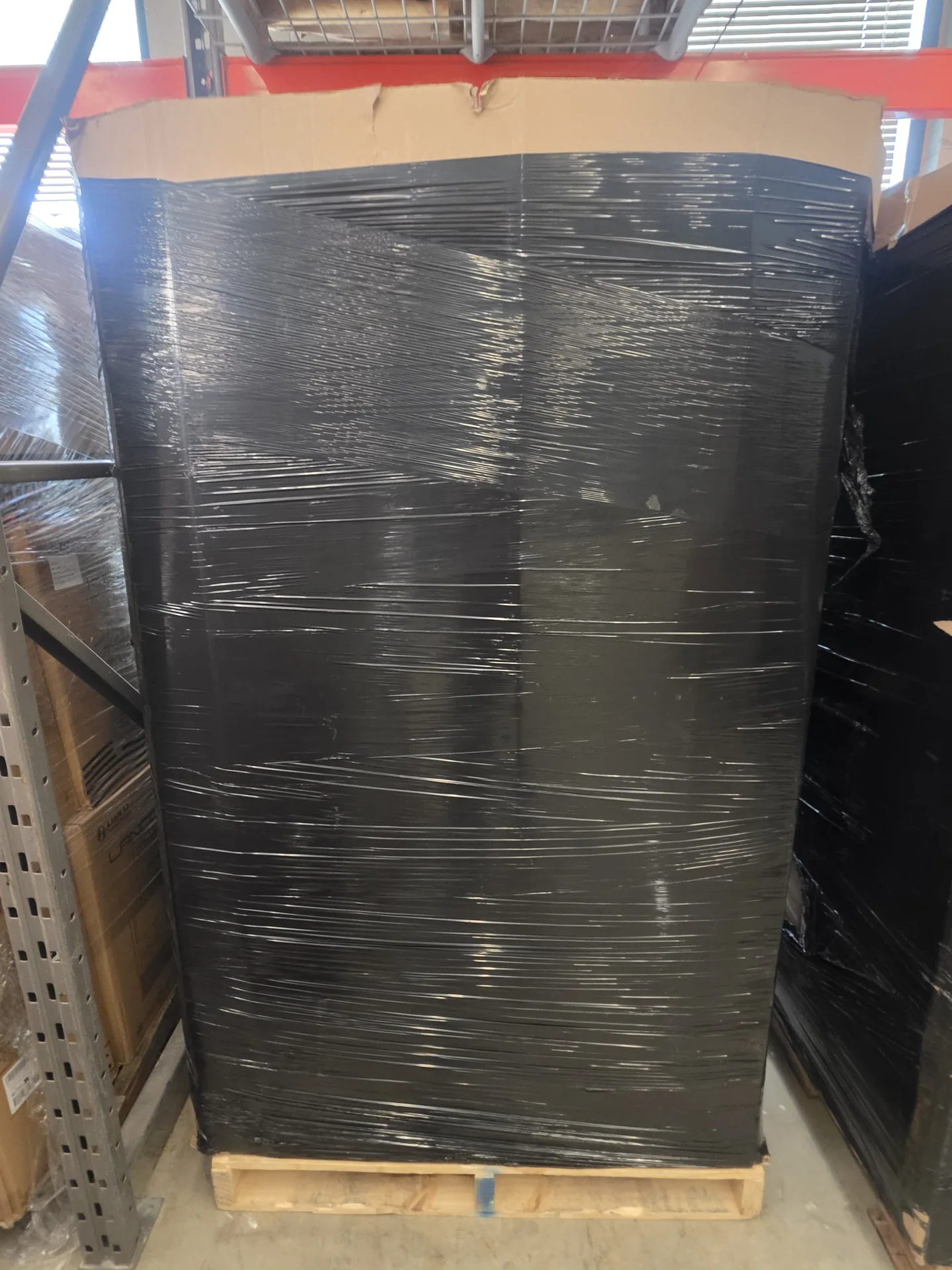 AMZ Medium Electronics (RC) — wholesale liquidation pallet photo