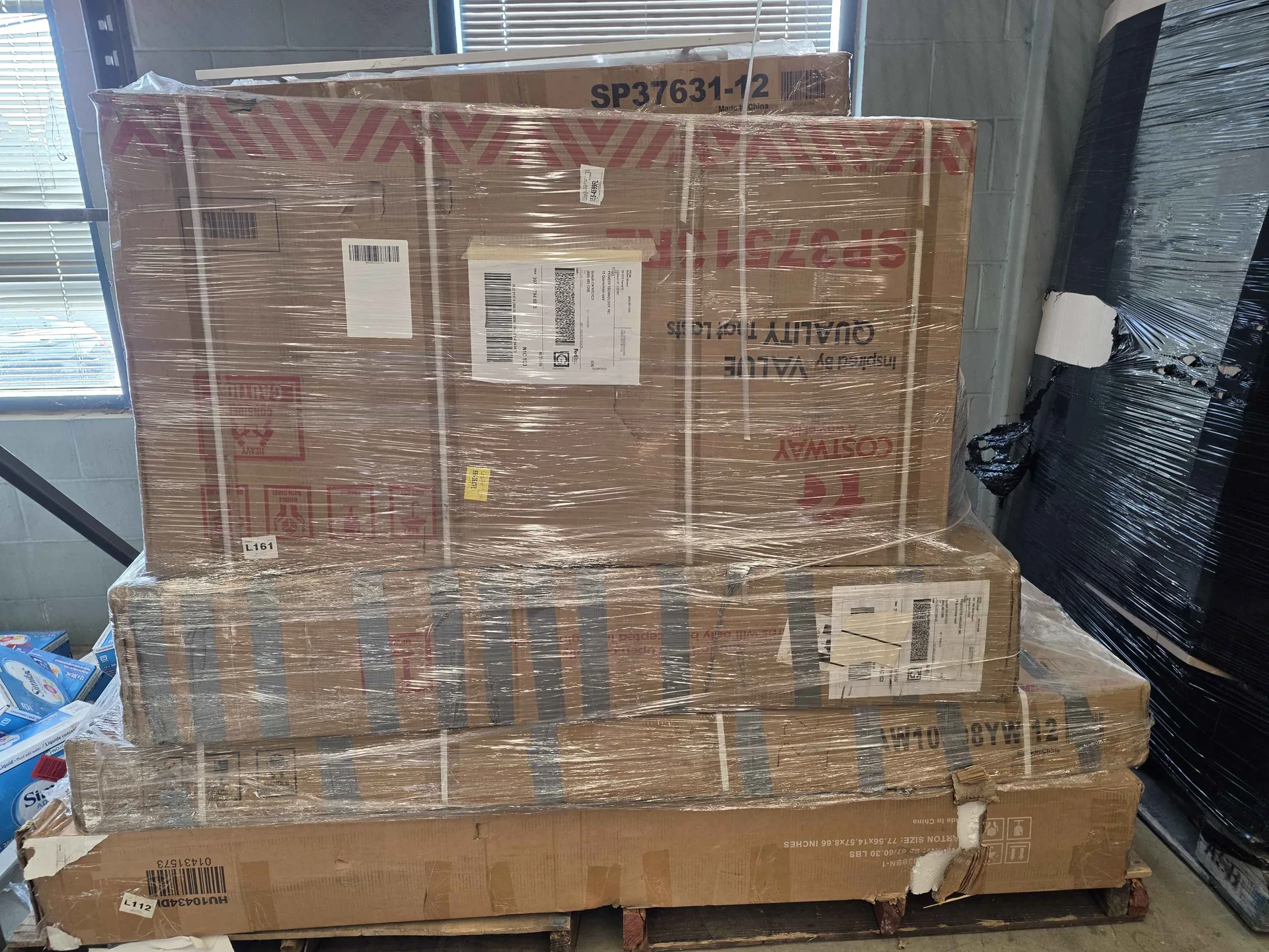 Costway Bulk — wholesale liquidation pallet photo